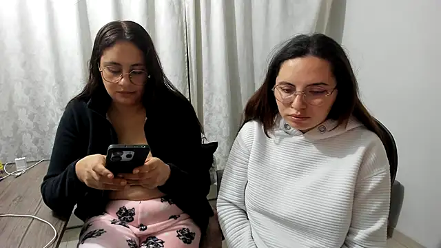 _girls_on_fire_n Live XXX chat