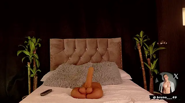 Bruno___69 Chat XXX in diretta