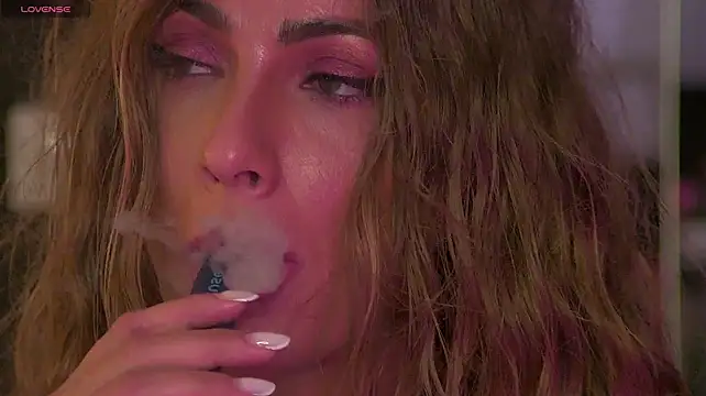 AnneGoddesss Adlı Modelin Canlı XXX Sohbeti
