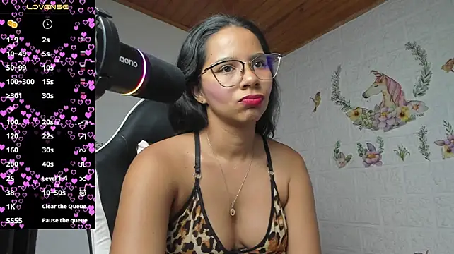Chatroom XXX en direct de alisson_hoffman05