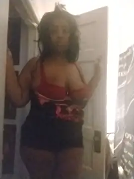 VenezuelaLuxeNoir's Live XXX Chat