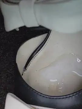 צ'אט XXX בשידור חי של Shoeslut1