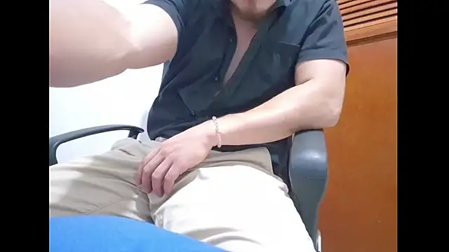 TouchDaddy4 live XXX chat
