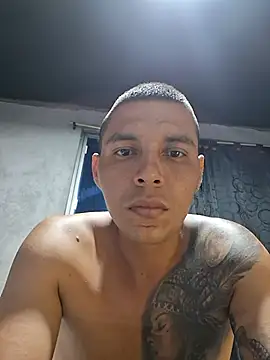 XXX chat uživo modela Andrezzz69