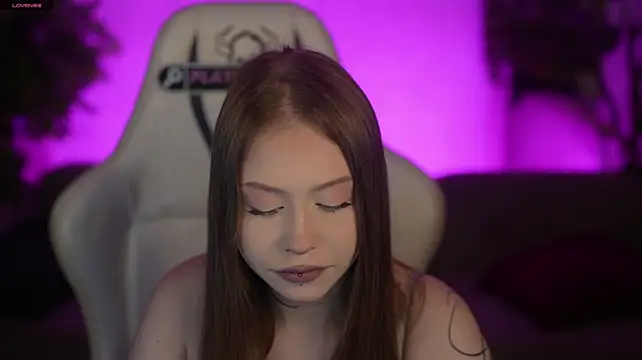 Chat XXX en directo de Esmie_Smile