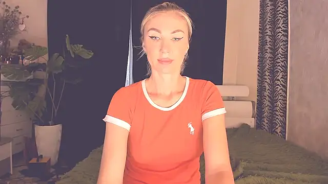 Karma_S_U_T_R_A XXX чат на живо
