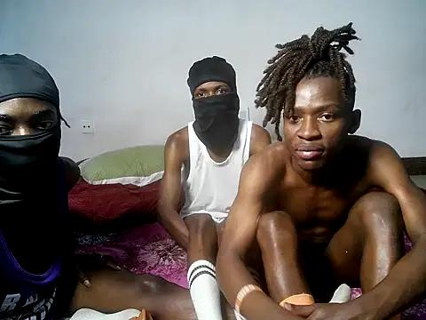 threemanias' Webcam Show