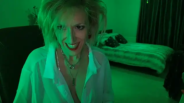 Chatroom XXX en direct de OMGmina