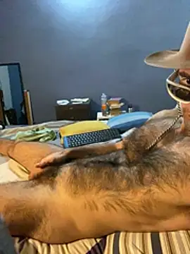 Webkamerová show HairybutHorny