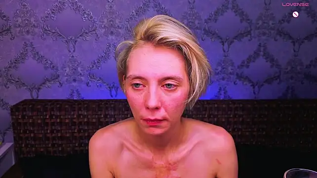 DarkDominSmoke's Live XXX Chat