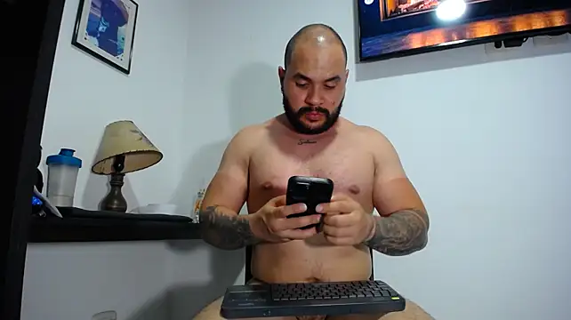 Chat +18 de Hershell_XXL ao vivo
