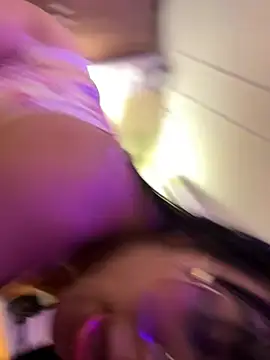 Lia_flowers' Live XXX Chat
