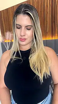 EmiilyAdams_ – Naživo XXX chat