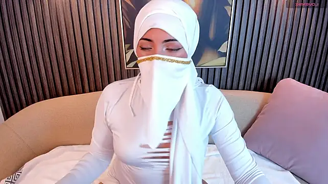 juli_thali Adlı Modelin Canlı XXX Sohbeti