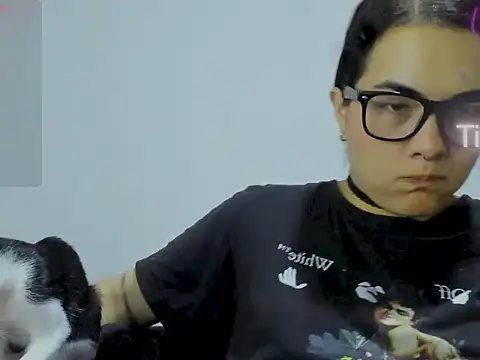 Chat +18 de Babe-sofi ao vivo