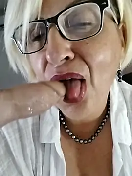 Živý XXX chat Pumabionda
