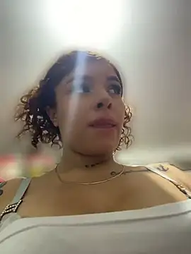 hally-jensen1n Live XXX chat