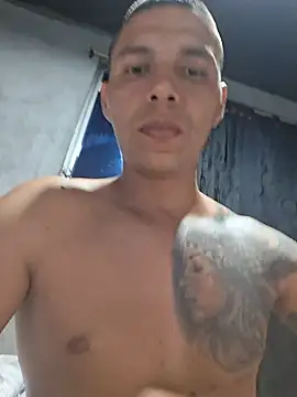 Онлайн чат XXX Andrezzz69