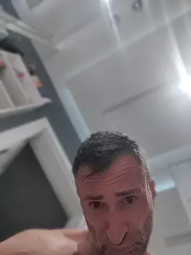 Show modela Mdma111 na web-kameri