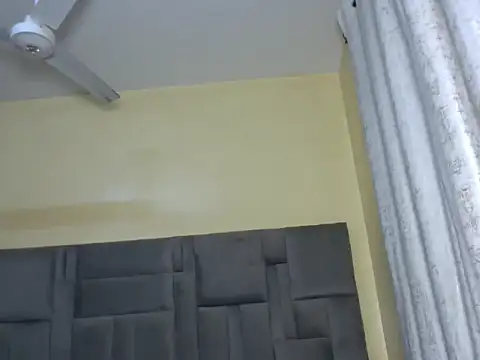 prettyebony16's Live XXX Chat