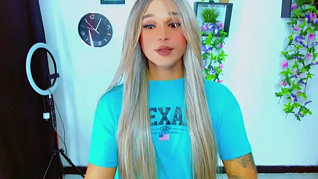 TaylorMonn Live XXX chat