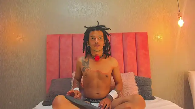 Lucas_jones live XXX chat
