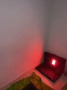 Živý XXX chat Kiri_Velvet