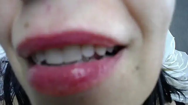 LiluGrants' Live XXX Chat