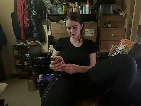 Chat XXX en directo de Snowbunnycake_131