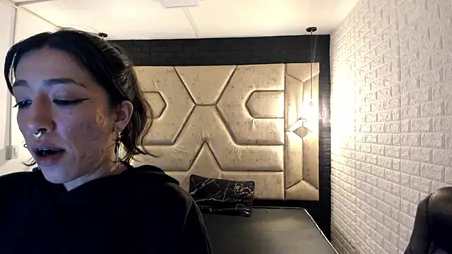 Julieta_Slav3 Chat XXX in diretta