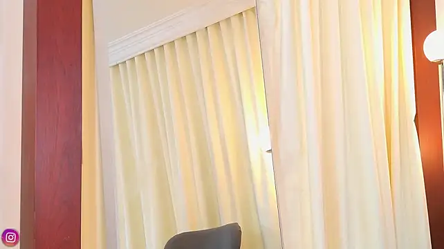 lissetlong69n Live XXX chat