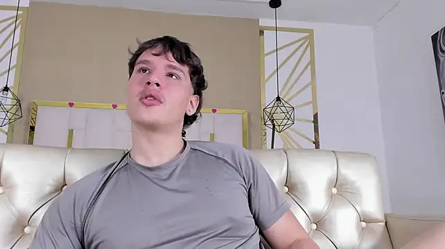 SEXYBOY_VC Adlı Modelin Canlı XXX Sohbeti