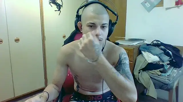 Онлайн чат XXX Akillas