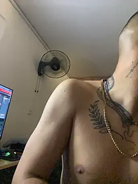 AlphaMasterXxx লাইভ XXX চ্যাট