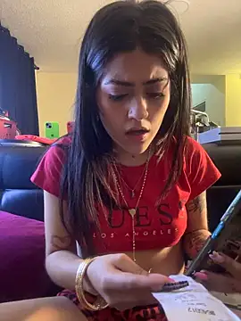 Chanel-fire's Live XXX Chat
