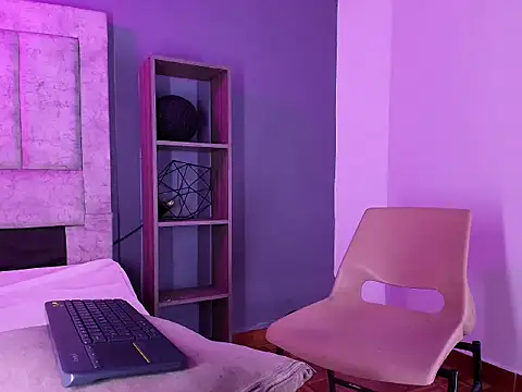 XXX chat uživo modela Hey_Noaah