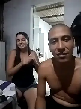 Rodri-Cami's Live XXX Chat