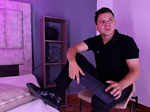 Hey_Noaah live XXX chat