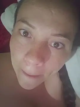 hoonney Adlı Modelin Canlı XXX Sohbeti