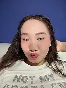 Asianpie_: онлайн-секс-чат