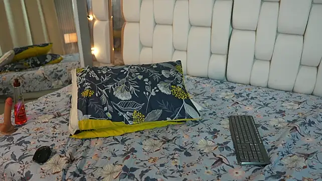 دردشة little_kayla_ الجنسية المباشرة