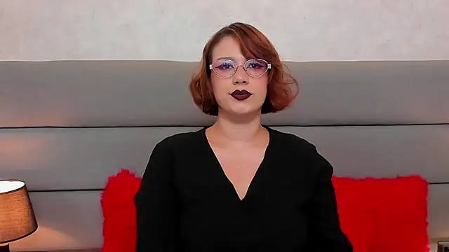 MillyHotsoon: онлайн-секс-чат