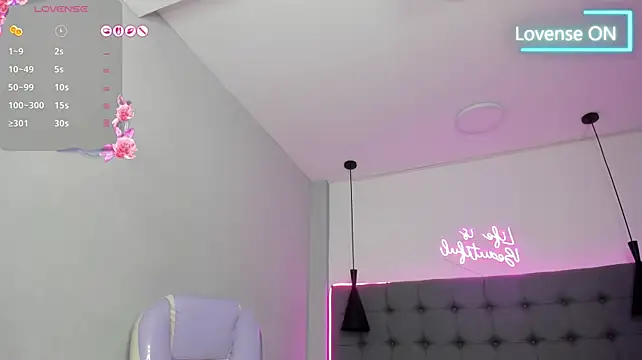 Chat XXX en directo de scarletcherry18