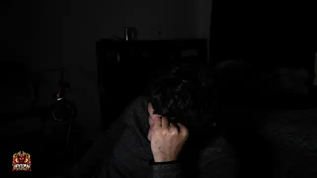DevilPup75_'s Live XXX Chat