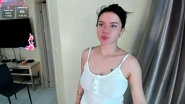 Evelyne_xxo Adlı Modelin Canlı XXX Sohbeti