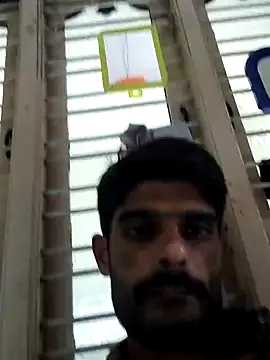 boy___Hot Adlı Modelin Canlı XXX Sohbeti