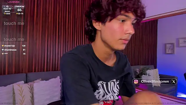 Chat XXX ao vivo de Oliver20__