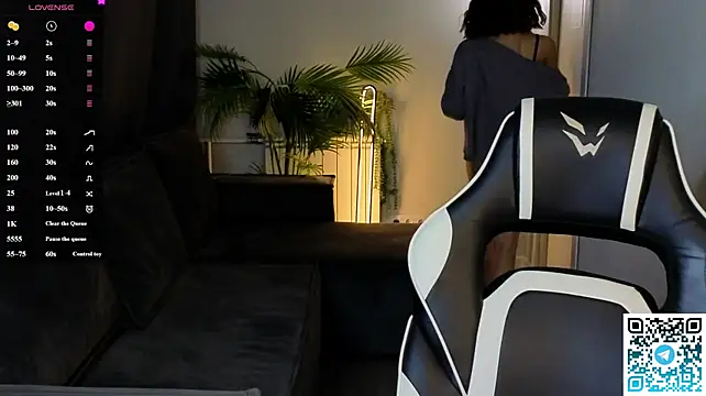 Leslie_Scottn Live XXX chat