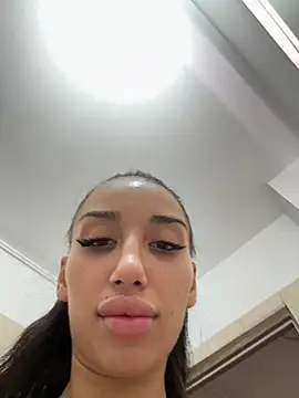 BlueEyes_BB Chat XXX in diretta