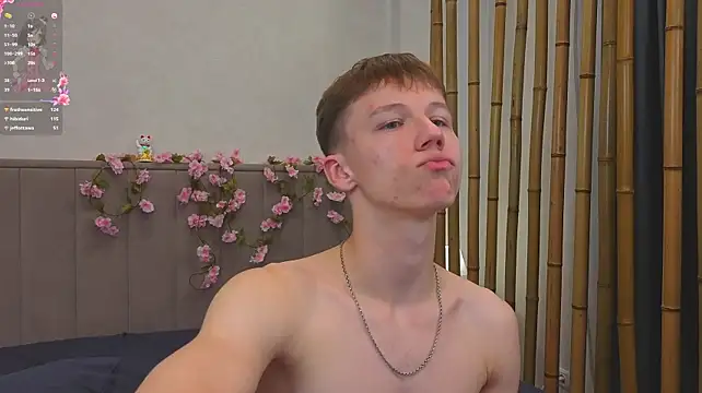cuMte_boyのライブXXXチャット